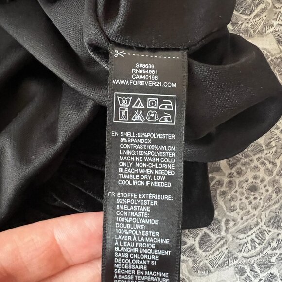 Forever 21 Black Velvet Short Holiday Dress Size Small - Picture 8 of 8